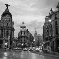 Imagen de la Gran Va de Madrid, por la que paseo frecuentemente